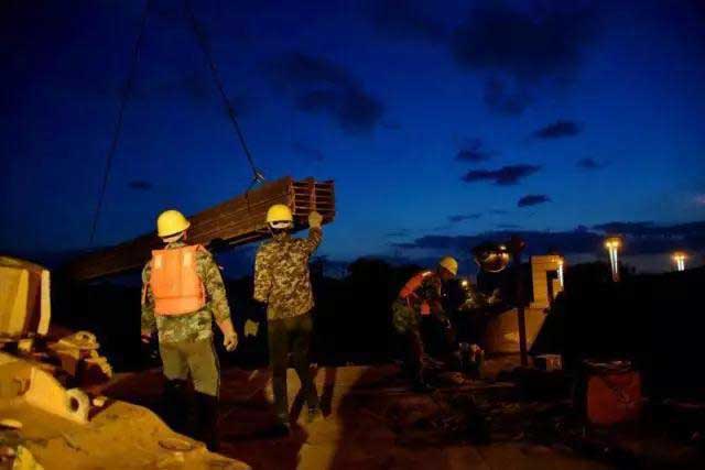 施工現(xiàn)場2.jpg 施工現(xiàn)場2.jpg