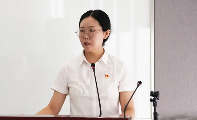 人力文化中心總監關健作干部隊伍建設匯報.jpg 人力文化中心總監關健作干部隊伍建設匯報.jpg